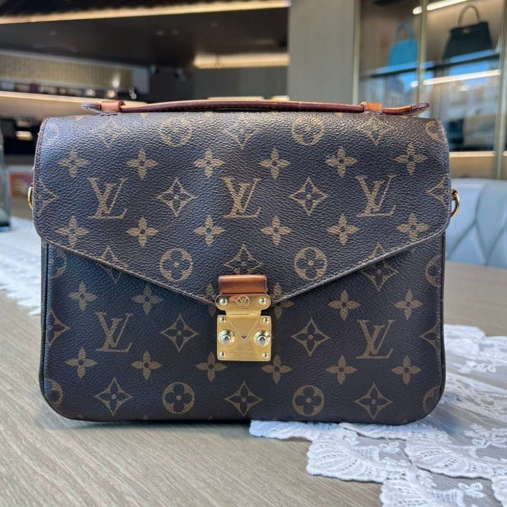 Louis Vuitton bag